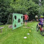 Photo: fietsend bal werpen BikePark Holten