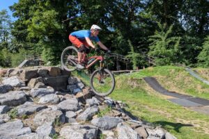 Foto: BikePark Holten stenen drop